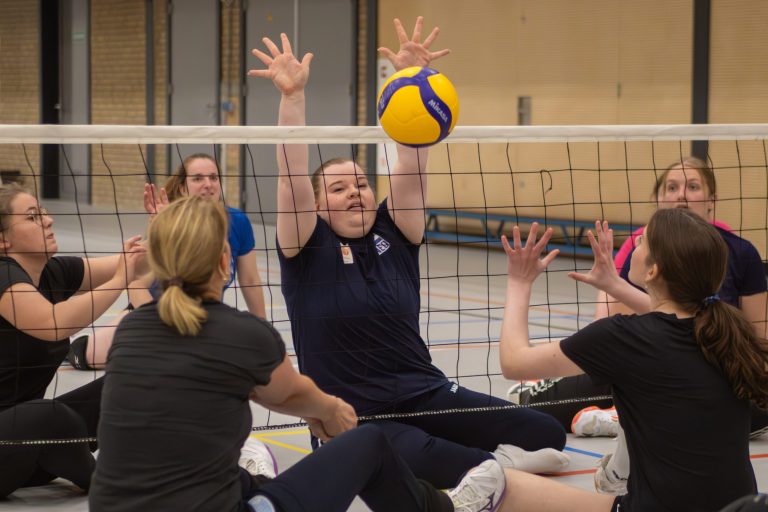 GROENLO — Zitvolleybalclinic bij Grol blijkt zwaarder dan verwacht