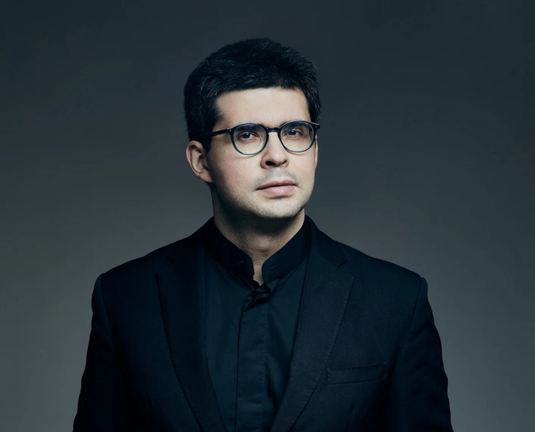 DOETINCHEM/REGIO — Valentin Uryupin dirigeert én soleert bij Phion met Mendelssohn