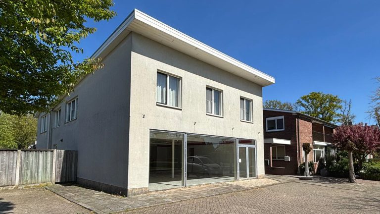 GROENLO — Leegstaande supermarkt mogelijk omgebouwd tot woningen