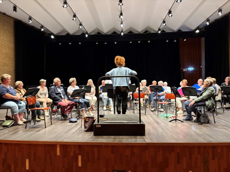 DOETINCHEM — Koor Zonder Grenzen zingt ‘Reis door Europa’ in Doetinchem