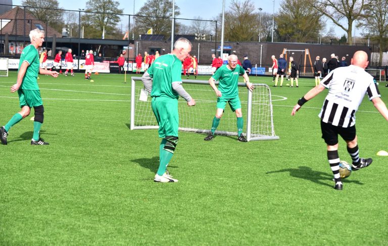 LICHTENVOORDE — Wandelvoetbaltoernooi brengt 160 spelers naar Lichtenvoorde