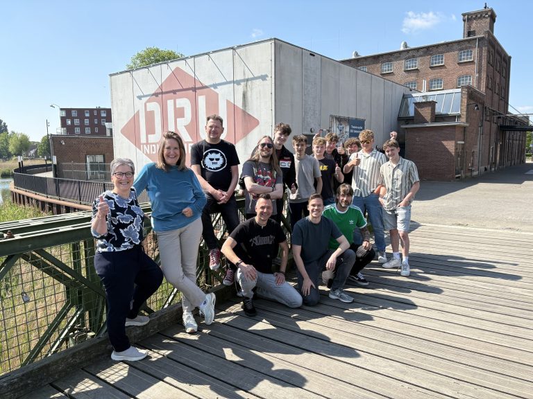 ULFT — Jonge Achterhoekse muziektalenten starten met SPÖL ’S PLAT!