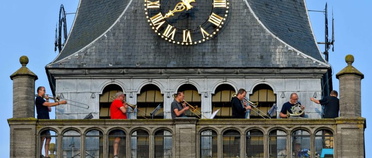 LOCHEM — Koperblazers openen zomerse beiaardconcertserie in Lochem