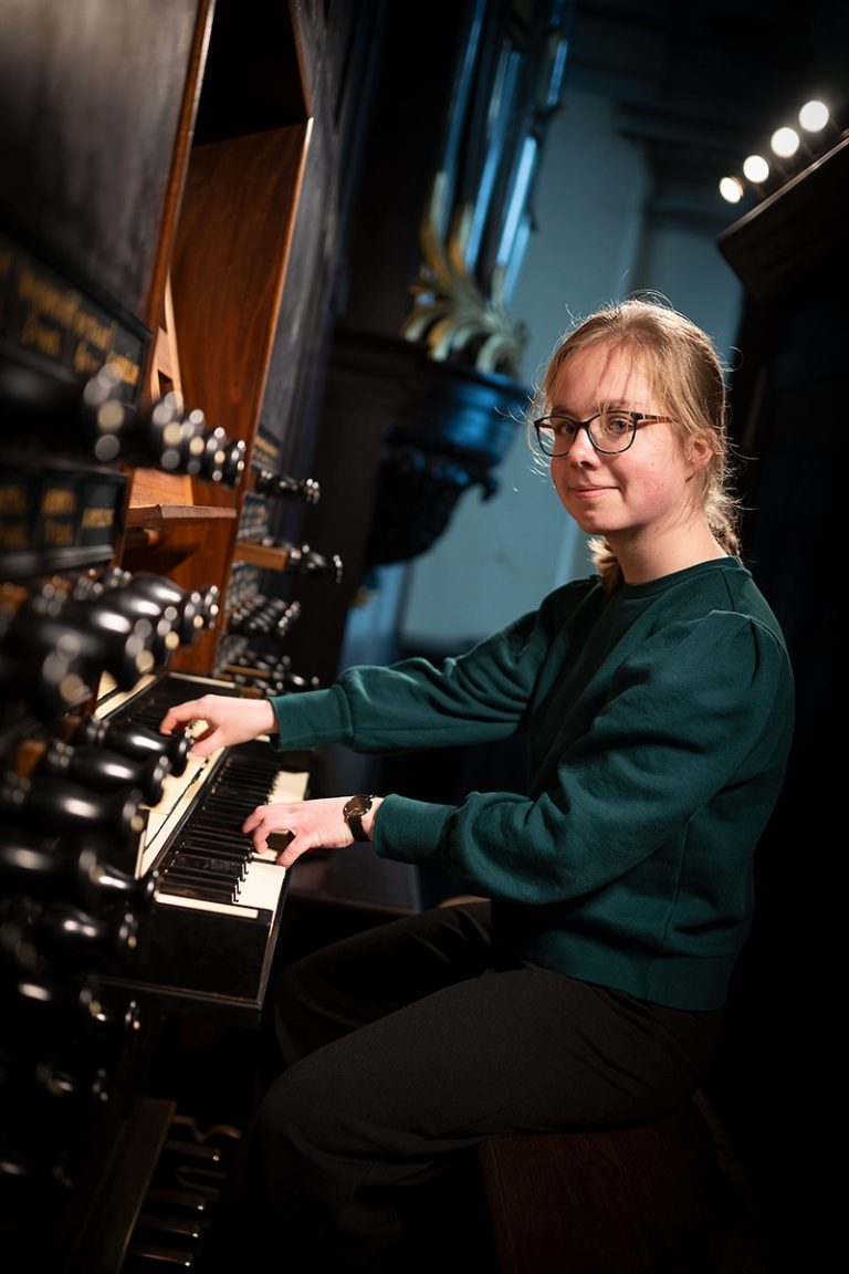 LOCHEM — Marktorgelconcert met Annemiek Zeldenrust in Gudulakerk Lochem