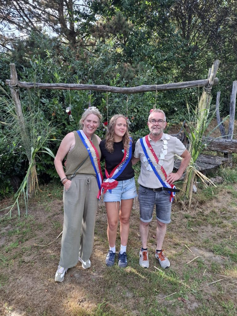 HOLTERHOEK — Marc Wielens opnieuw koning tijdens Holterhoekse kermis