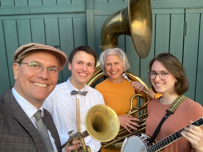 LOCHEM — Slotconcert beiaardserie in Lochem met Gloerich Family Band en Jan-Geert Heuvelman