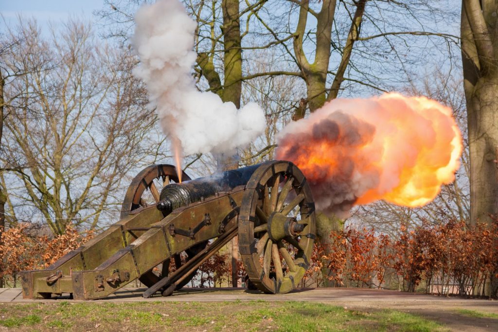 Het Grolse kanon: eeuwenoude wachter op de Kanonswal