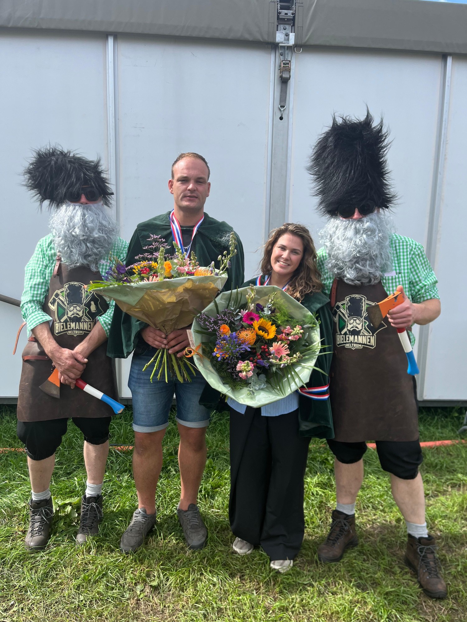 BELTRUM — Siebe Papen en Merle Huinink nieuwe koningspaar van Beltrum