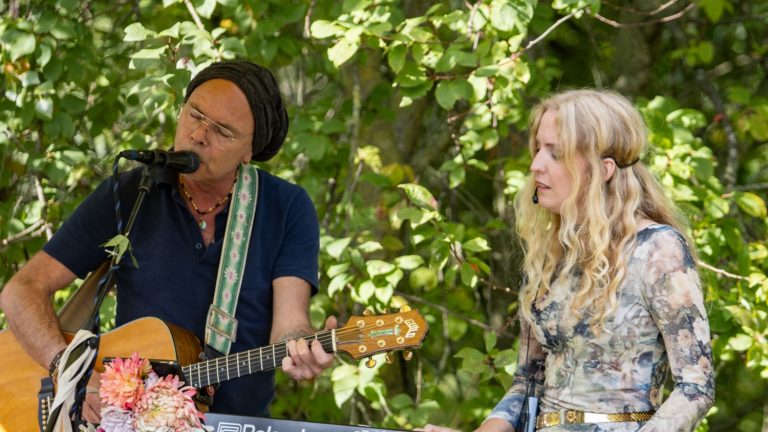 GROENLO — The Benjamins verzorgen muziek tijdens najaarswandeling in Groenlo