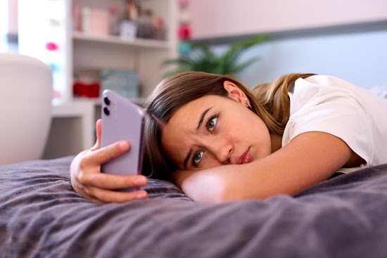 LANDELIJK — Twee op de vijf jongeren zien online contact als vervanging van fysiek contact