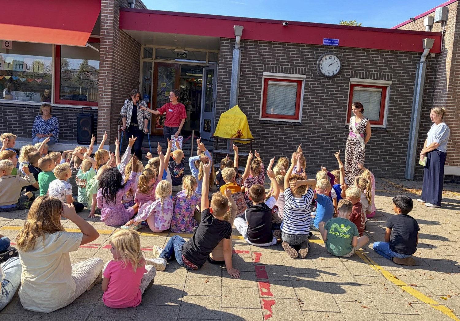 NEEDE — OBS de Vleermuis en Bibliotheek Oost-Achterhoek starten samenwerking voor betere leesvaardigheid