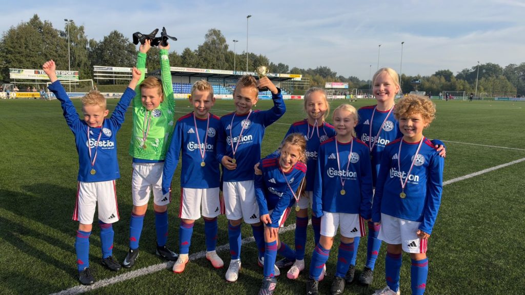 GROENLO — Drie jeugdteams van Grol sluiten eerste competitiehelft af als kampioen