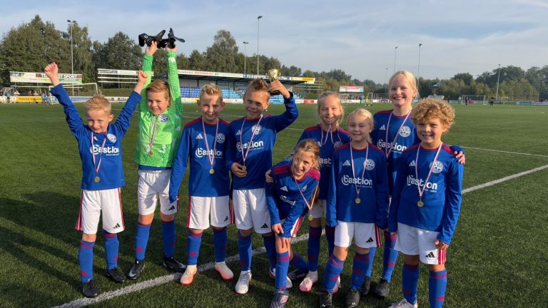 GROENLO — Drie jeugdteams van Grol sluiten eerste competitiehelft af als kampioen