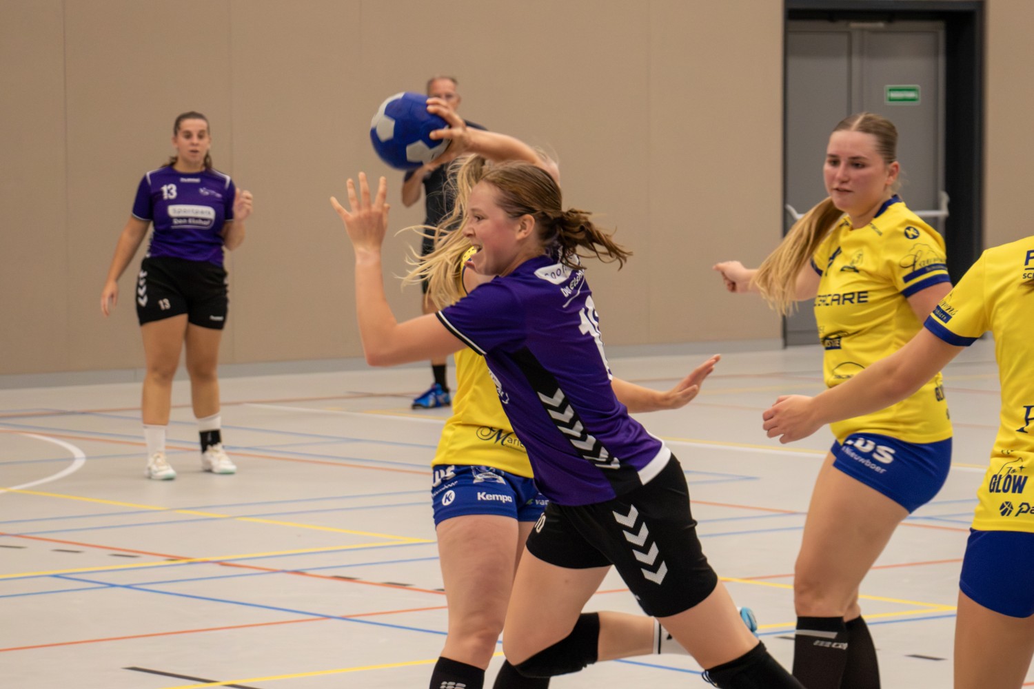 GROENLO — HV Grol handbalsters winnen eerste thuiswedstrijd van het seizoen