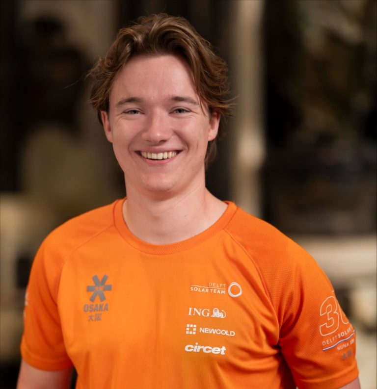 AALTEN – Ruben Weijers werkt mee aan zonneauto die wereldtitel wil verdedigen in Australië