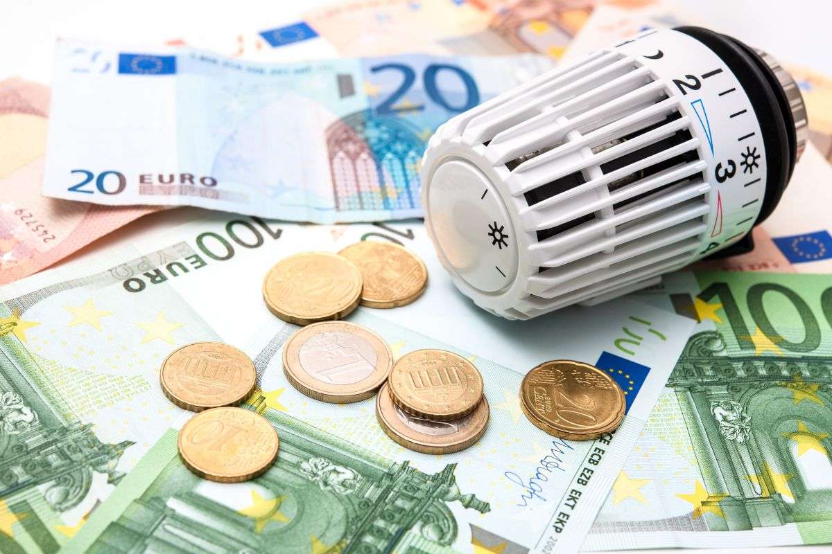 gasrekening hoge energieprijzen energie verwarming geld gas shutterstock_245726509