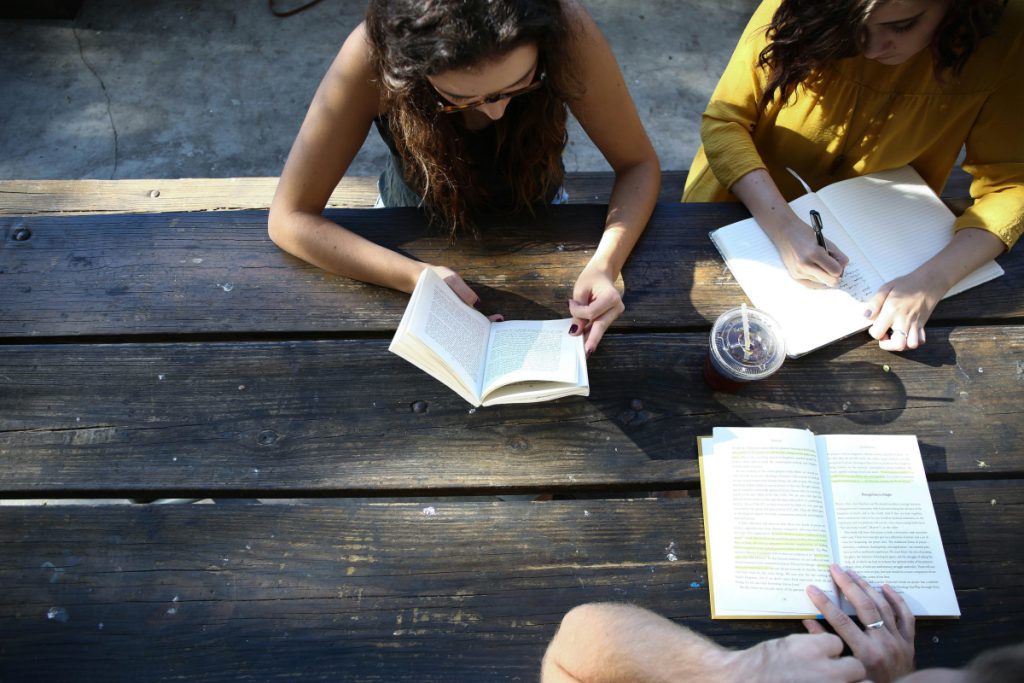 Bibliotheek Oost Achterhoek - Schrijftafel