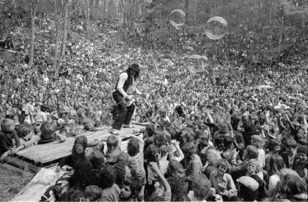 Foto 2 Normaal op Popfestival Lochem, 1978. Foto Hugo Jaartsveld, ECAL